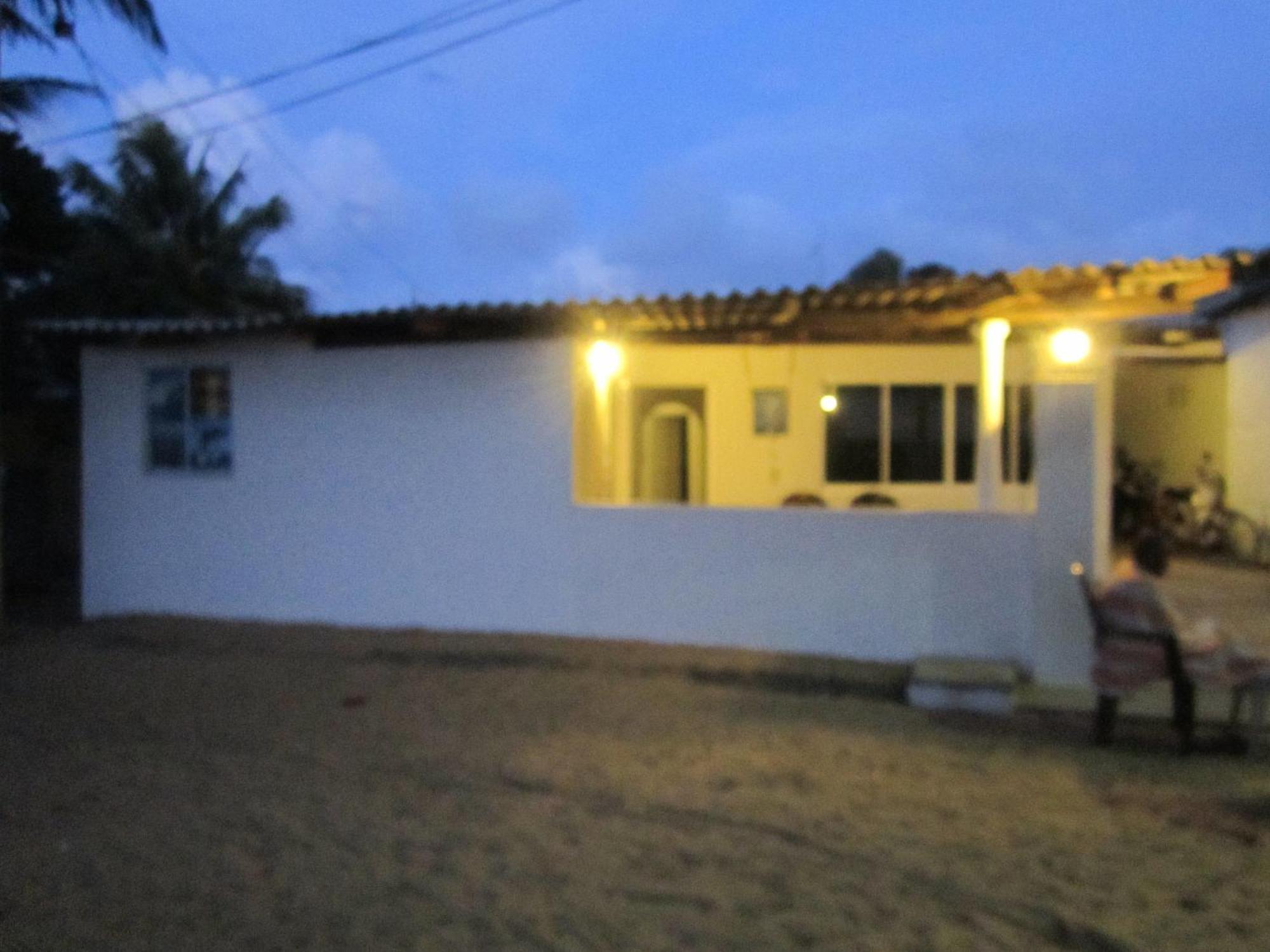 Anicia Beach House Hotel Negombo Exterior photo