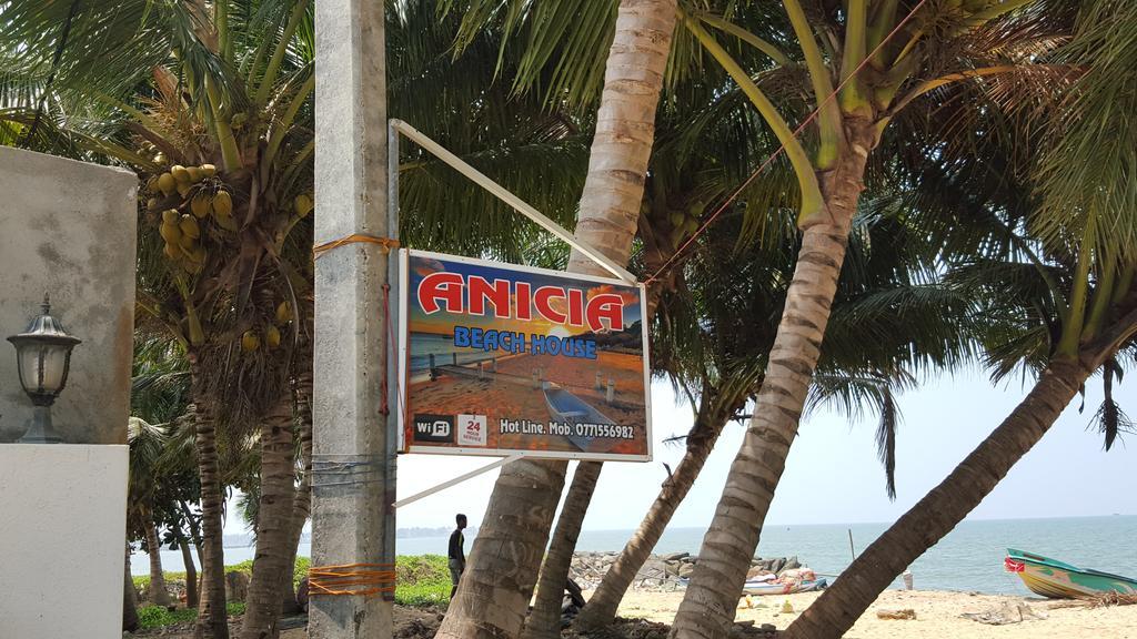 Anicia Beach House Hotel Negombo Exterior photo