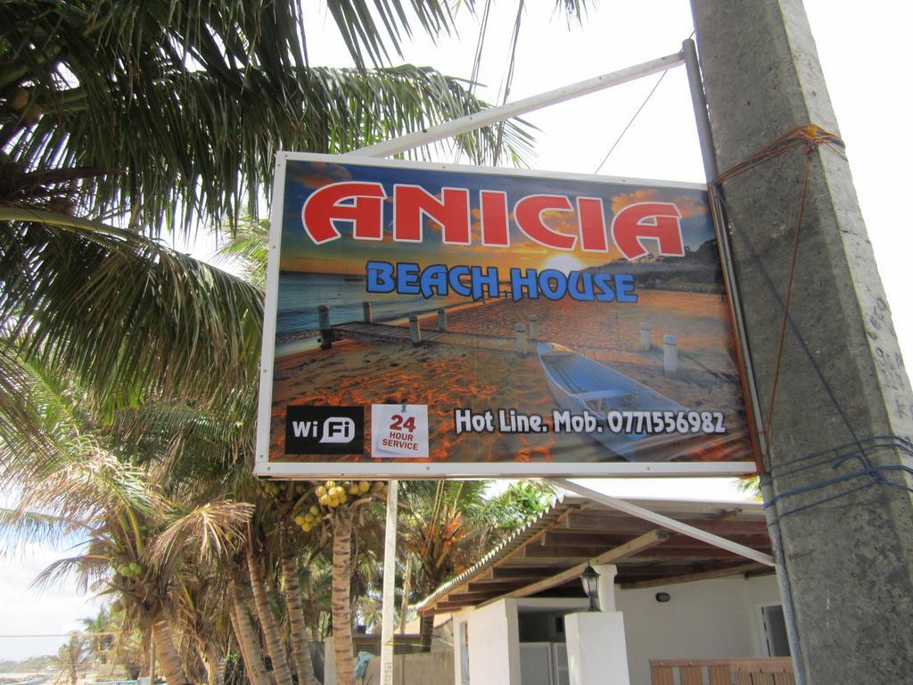 Anicia Beach House Hotel Negombo Exterior photo