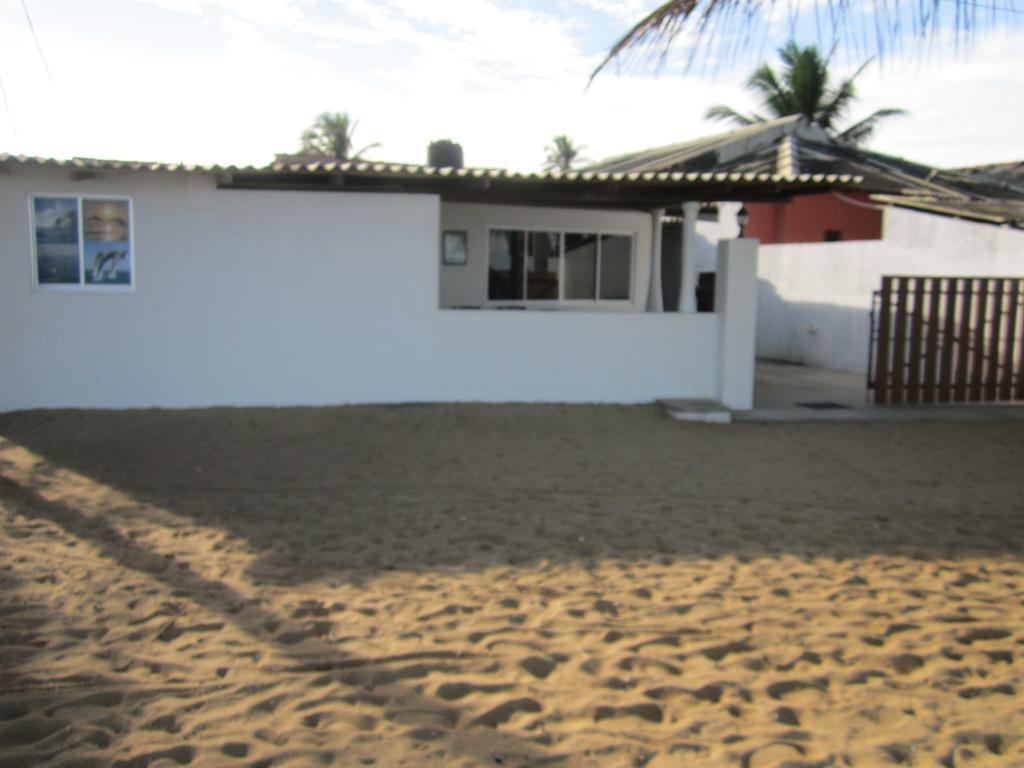 Anicia Beach House Hotel Negombo Exterior photo