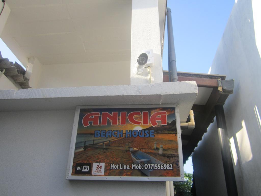 Anicia Beach House Hotel Negombo Exterior photo