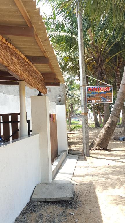 Anicia Beach House Hotel Negombo Exterior photo