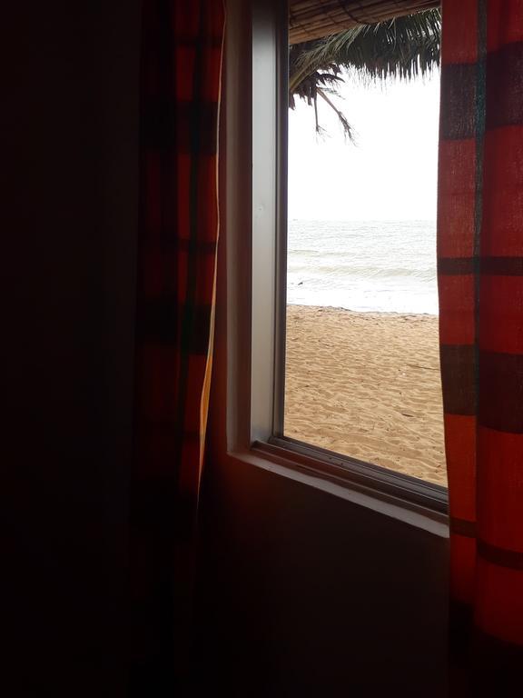 Anicia Beach House Hotel Negombo Exterior photo